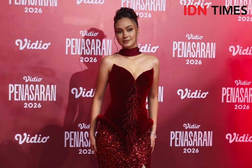 Potret Caitlin Halderman di red carpet Vidio Penasaran 2026, Jumat (6/2/2026)