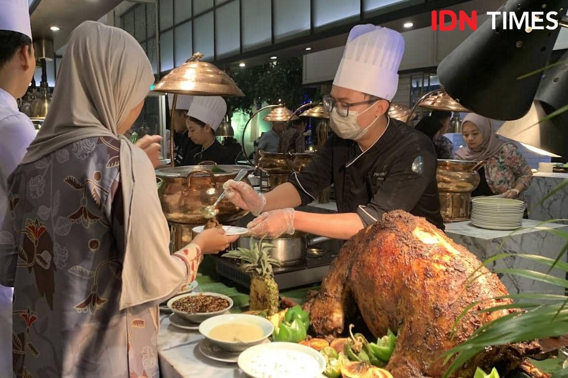 Potret menu buka puasa di JW Marriott Surabaya 2026 