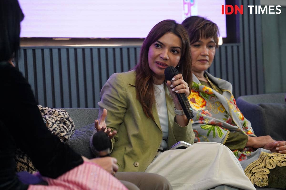 Founder Narasi Najwa Shihab di acara diskusi "3 Wajah Roehana Koeddoes: Pahlawan Nasional, Jurnalis Perempuan Pertama di Indonesia" yang digelar IDN Times bekerja sama dengan Yayasan Amai Setia dan (FJPI) (IDN Times/Krisna)