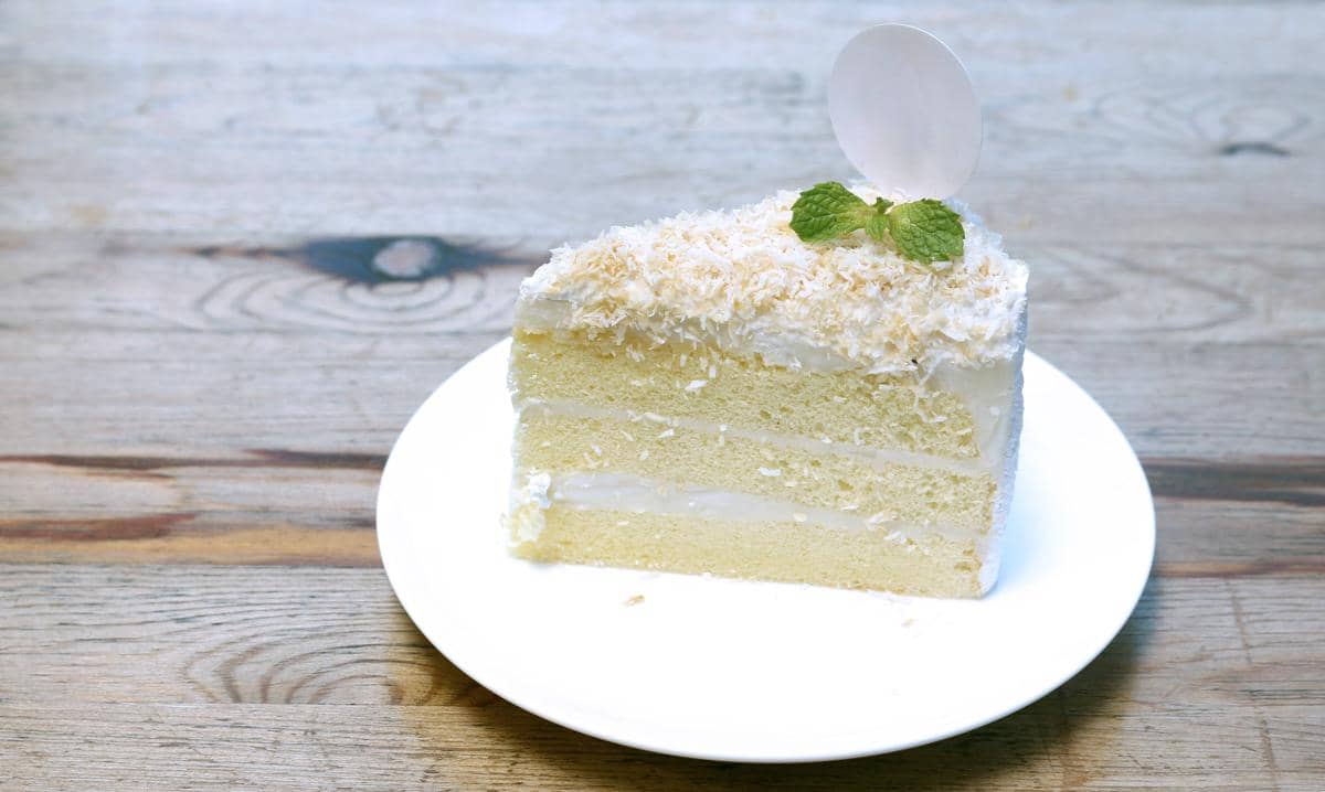ilustrasi pandan coconut cake
