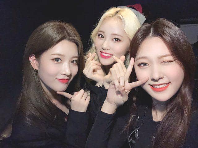 LOONA dan ARTMS - ODD EYE CIRCLE