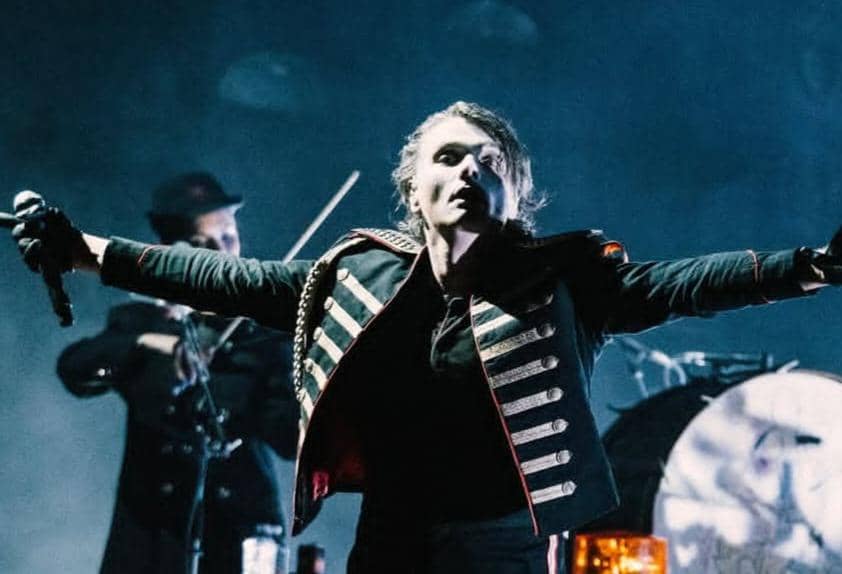 My Chemical Romance di atas panggung