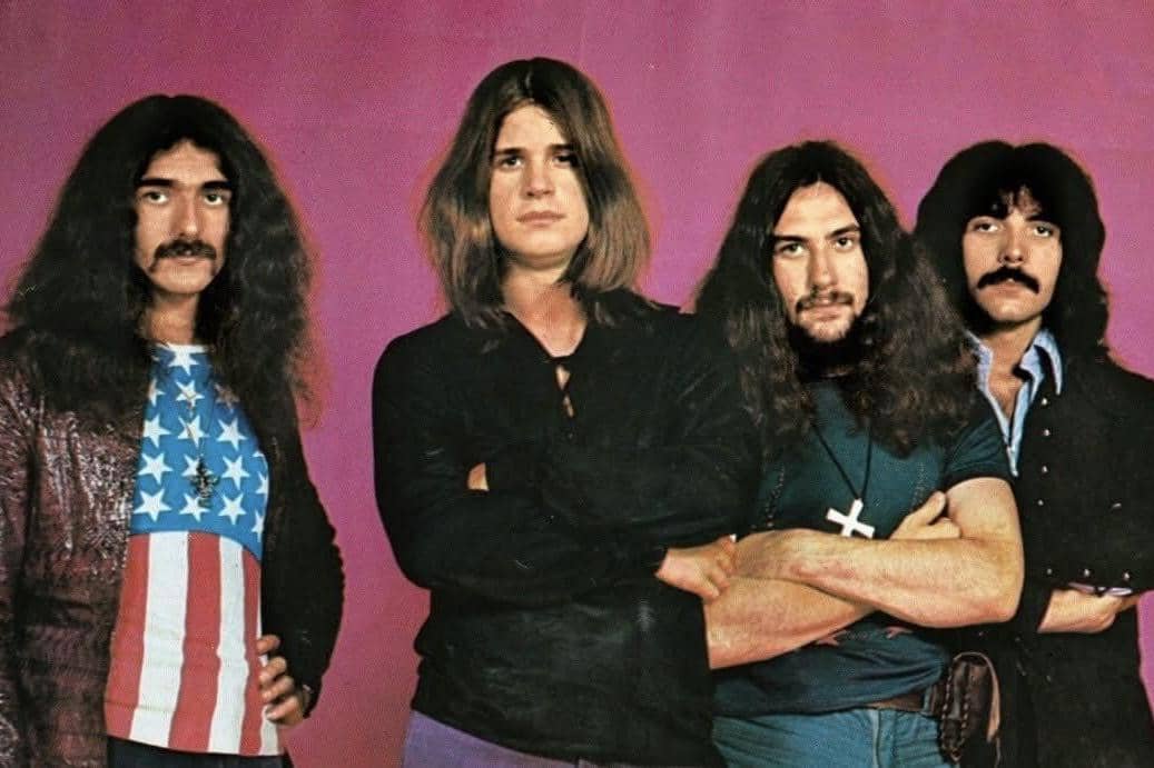 Black Sabbath band rock yang kariernya merosot setelah ditinggal vokalis