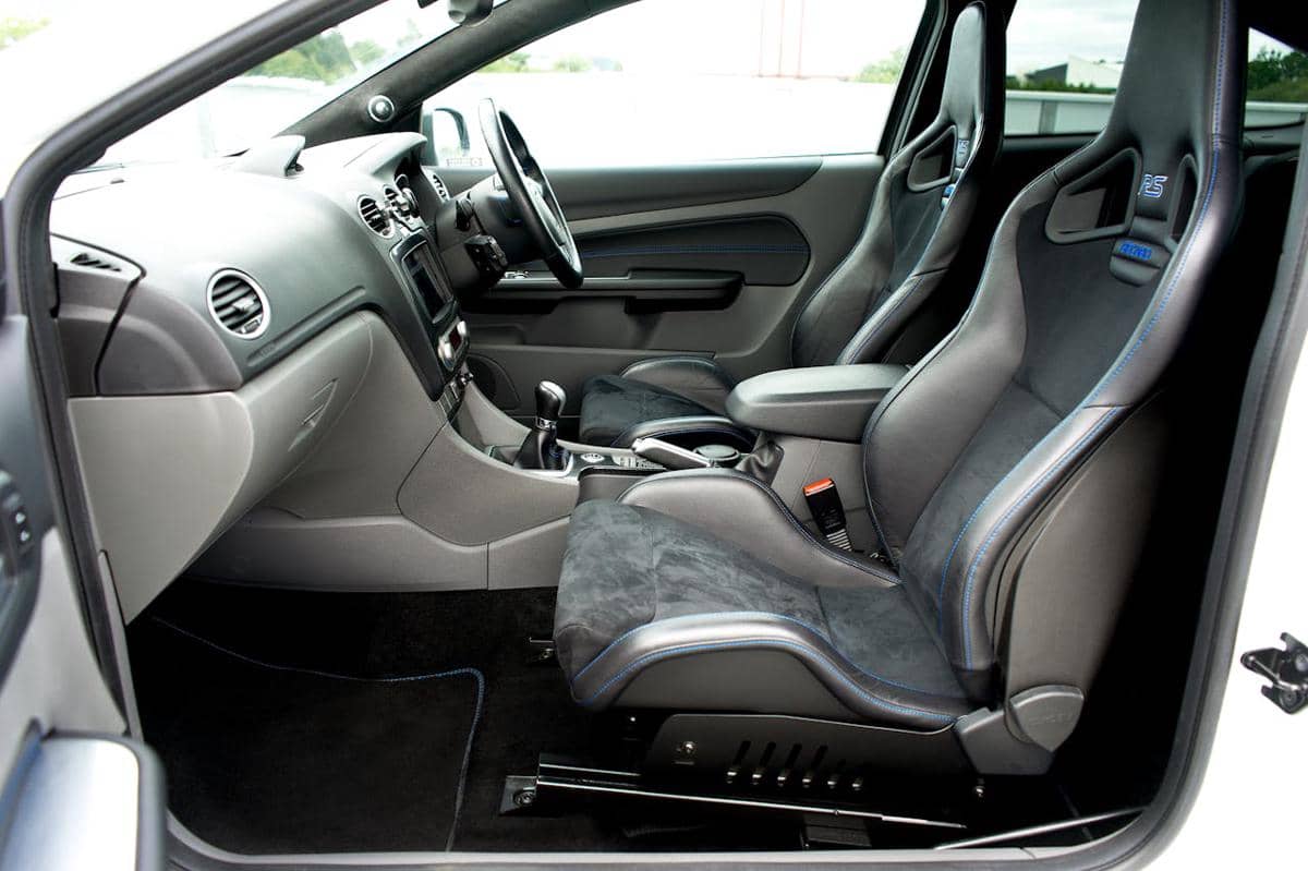 ilustrasi interior mobil