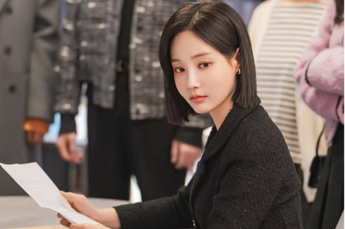 Still cut Love Phobia