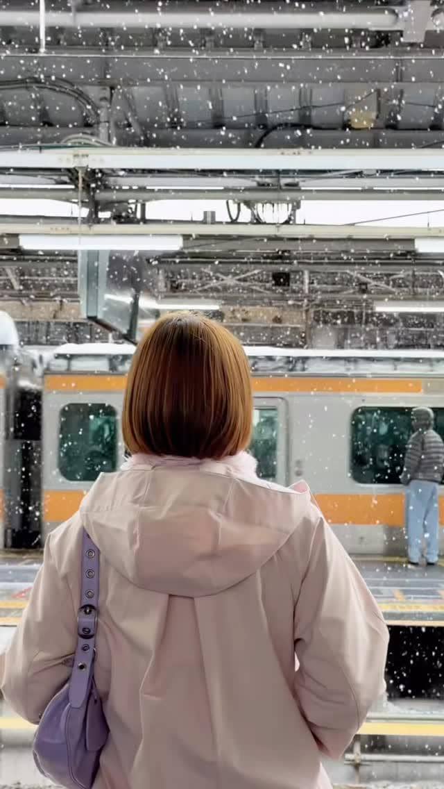 Chika Jessica menikmati hujan salju di Jepang.