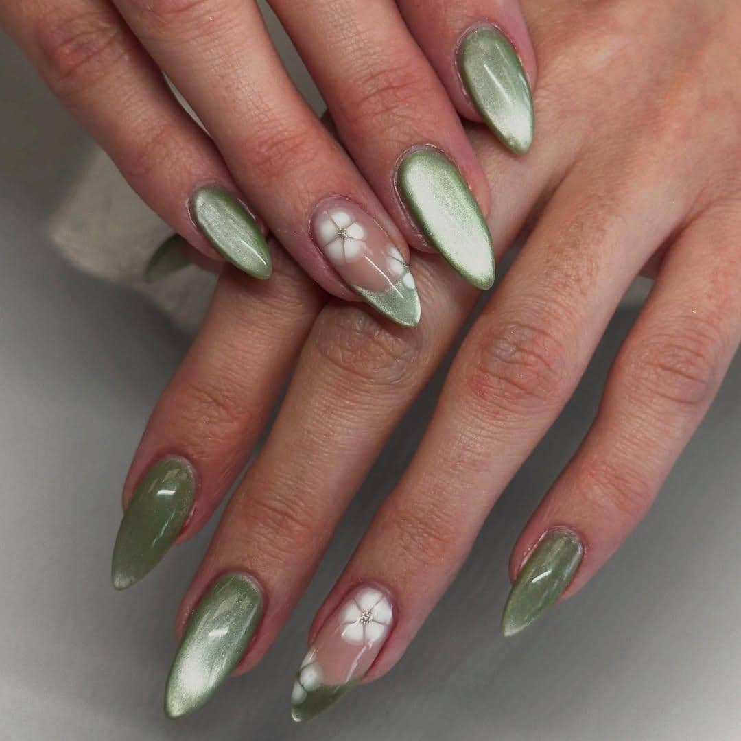 Ide nail art bertema batu giok/jade stone