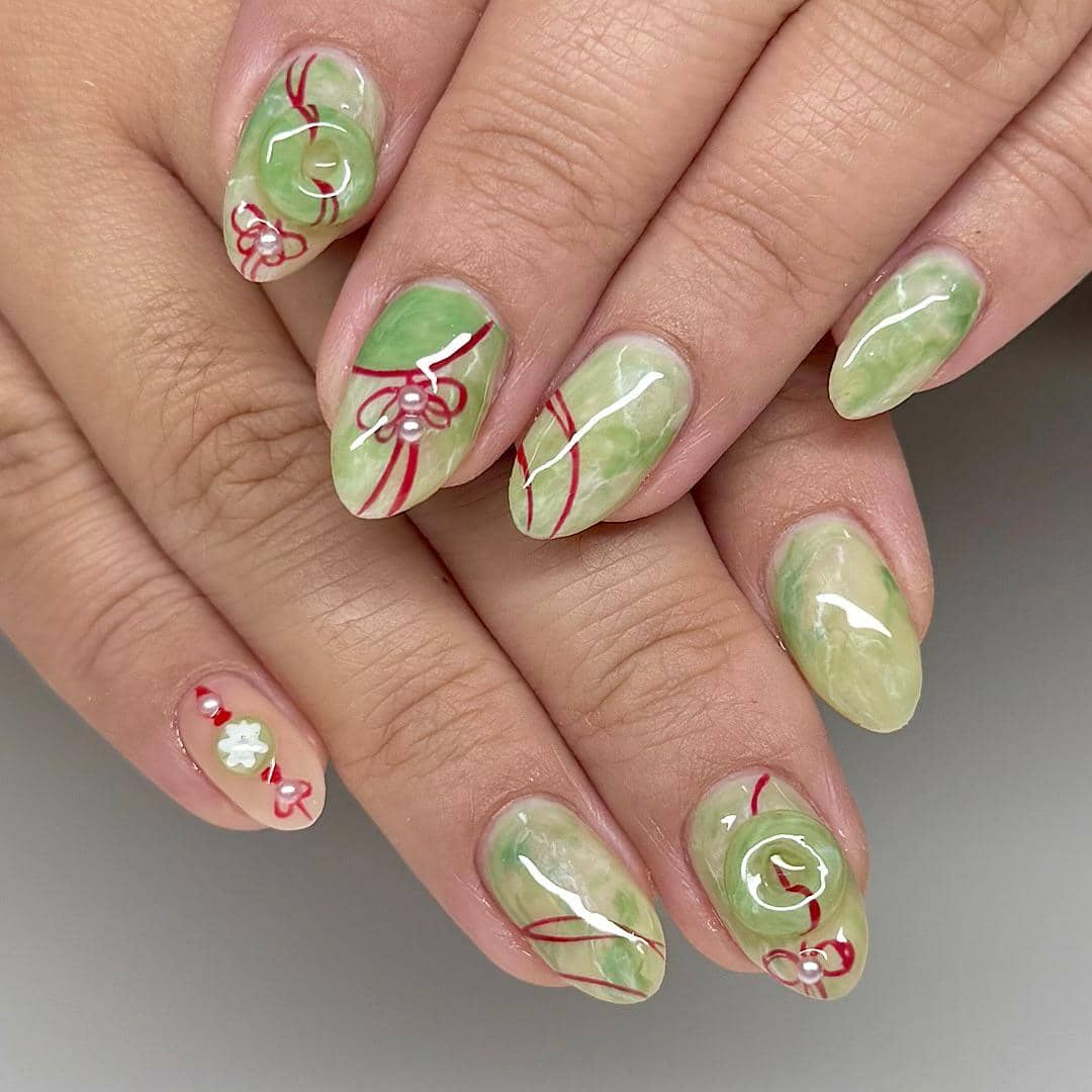 Ide nail art bertema batu giok/jade stone