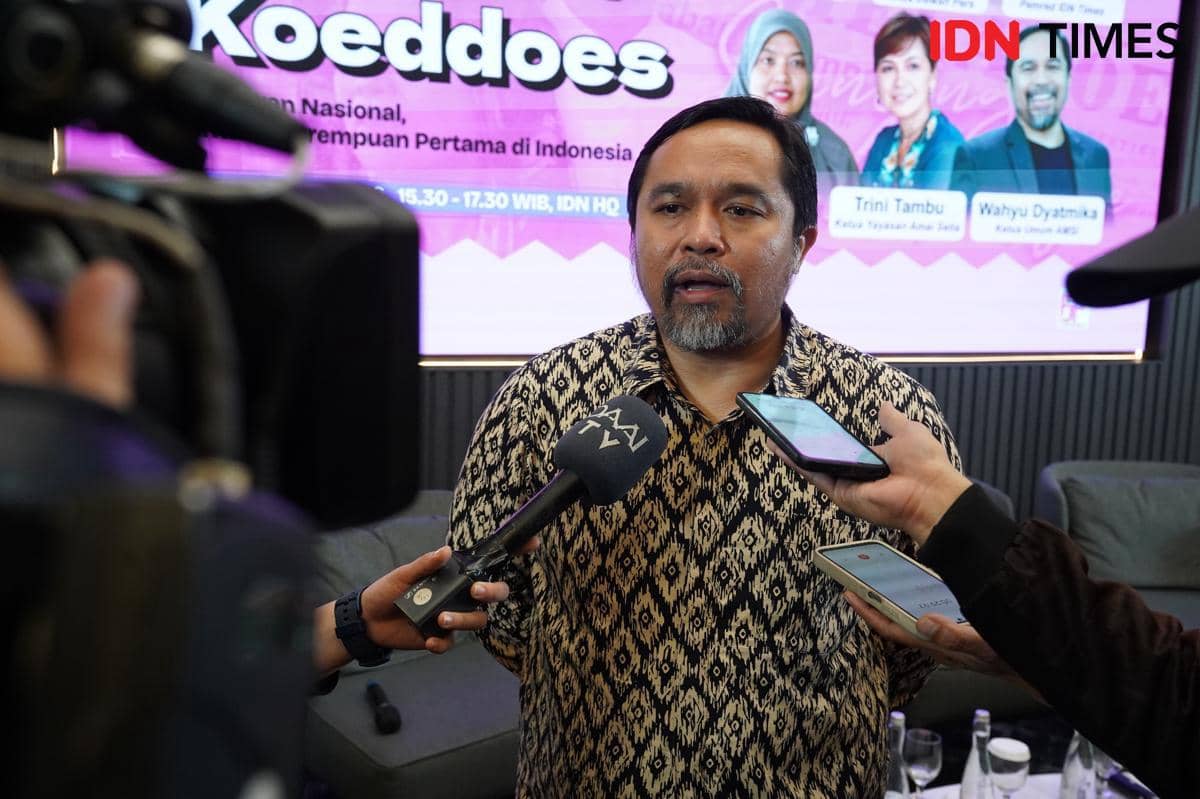 Ketua Umum AMSI Wahyu Dyatmika di Acara diskusi '3 Wajah Roehana Koeddoes: Pahlawan Nasional, Jurnalis Perempuan Pertama di Indonesia di kantor IDN HQ, Jakarta Selatan, Jumat (6/2/2026). (IDN Times/ Krisna)