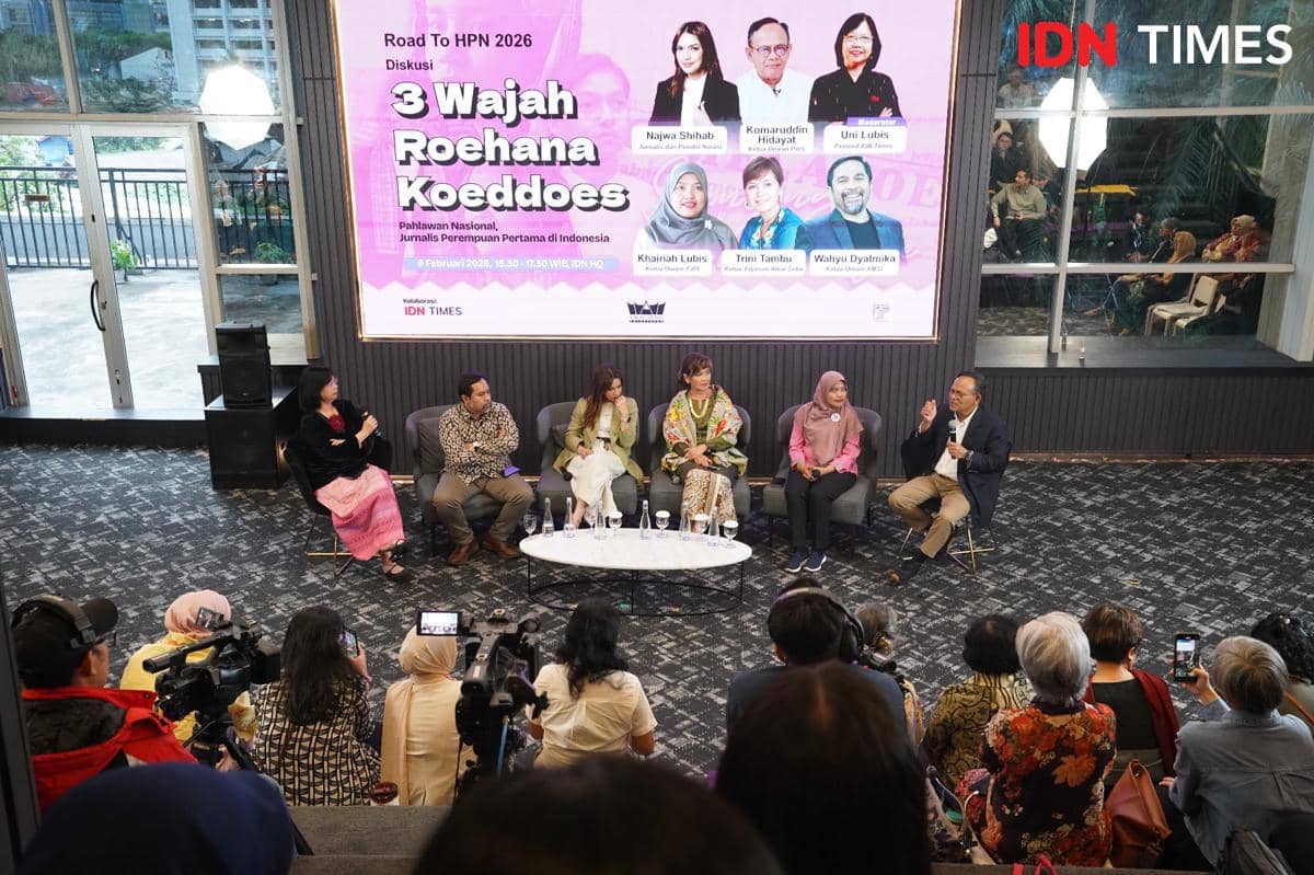 Pemutaran film Soenting Melajoe di acara IDN Times berjudul 3 Wajah Roehana Koeddoes: Pahlawan Nasional, Jurnalis Perempuan Pertama di Indonesia di kantor IDN HQ, Jakarta Selatan, Jumat (6/2/2026). (IDN Times/ Krisna)