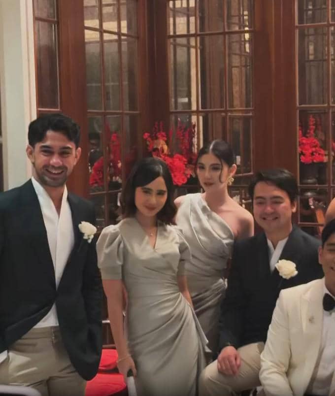 Artis Jadi Bridesmaid Pernikahan Wavi Zihan