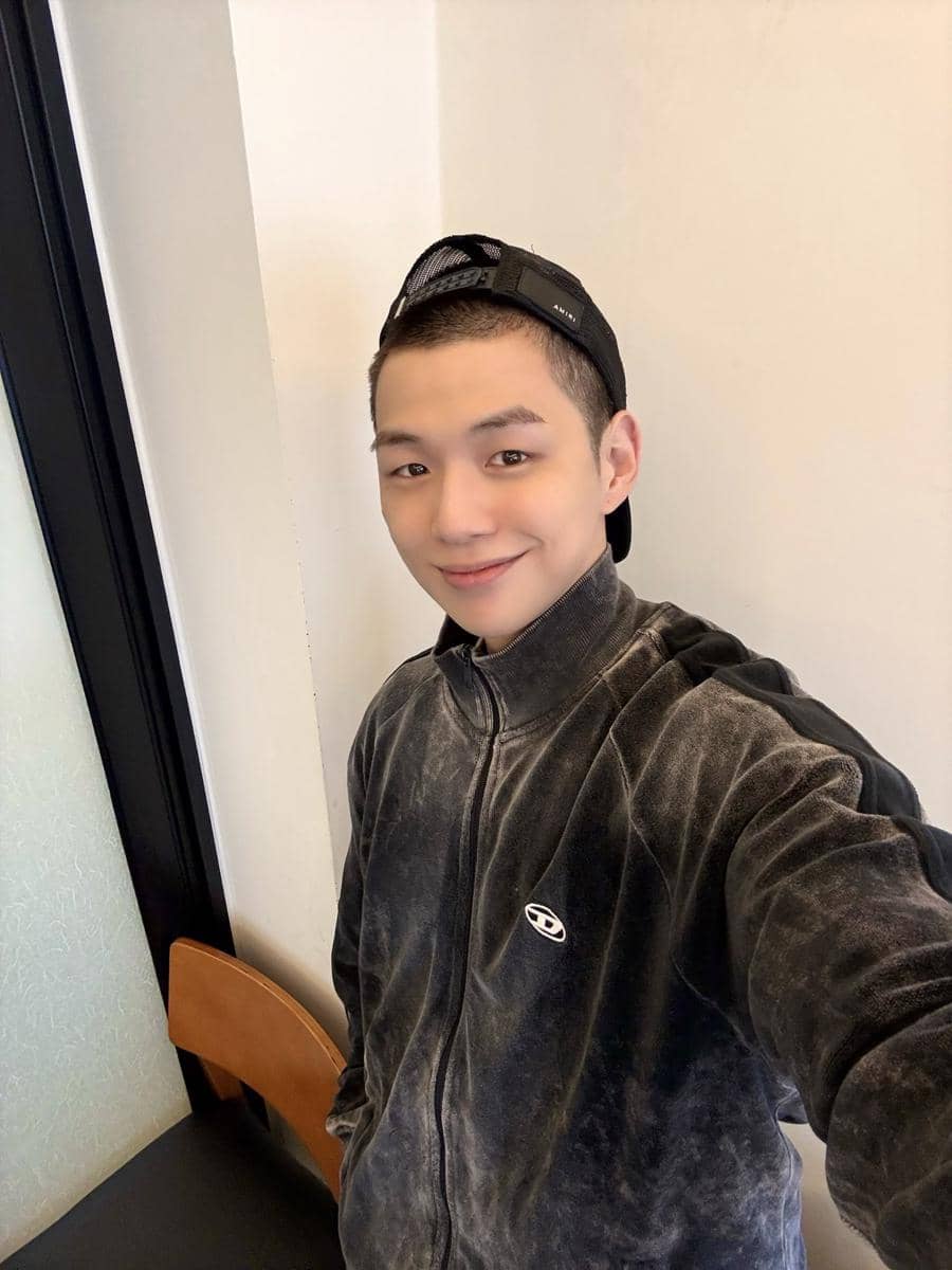 potret Kang Daniel berangkat wamil