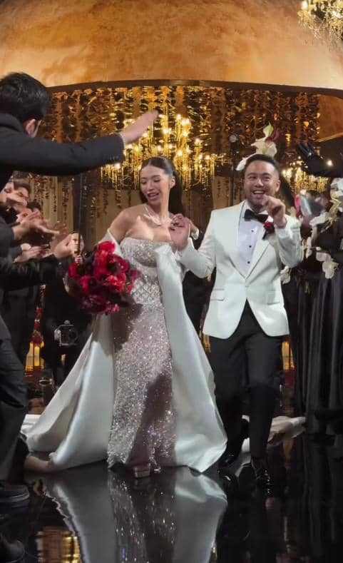 Bridesmaid-Groomsmen Resepsi Pernikahan Ranggaz dan Angie (instagram.com/angieprijanto)