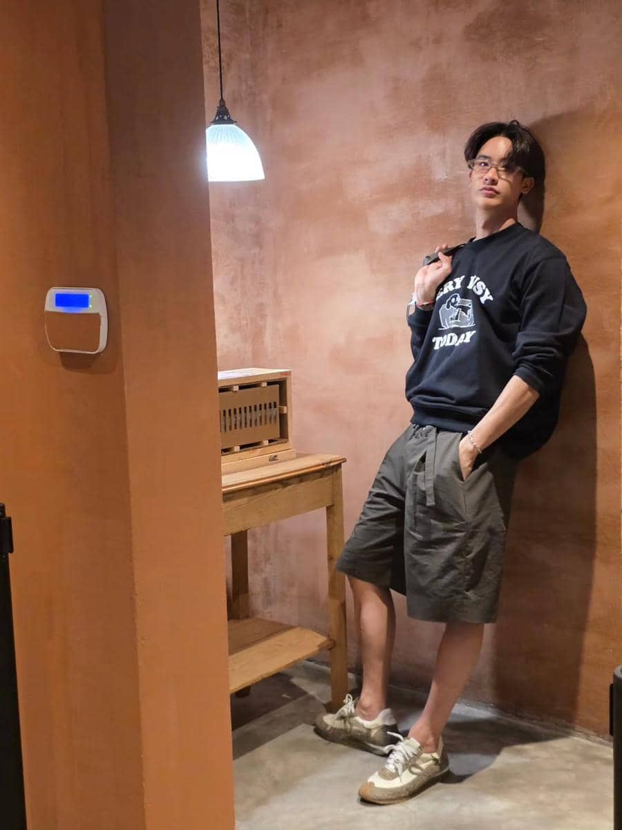 OOTD Short Pants buat Nongkrong ala Tay Tawan