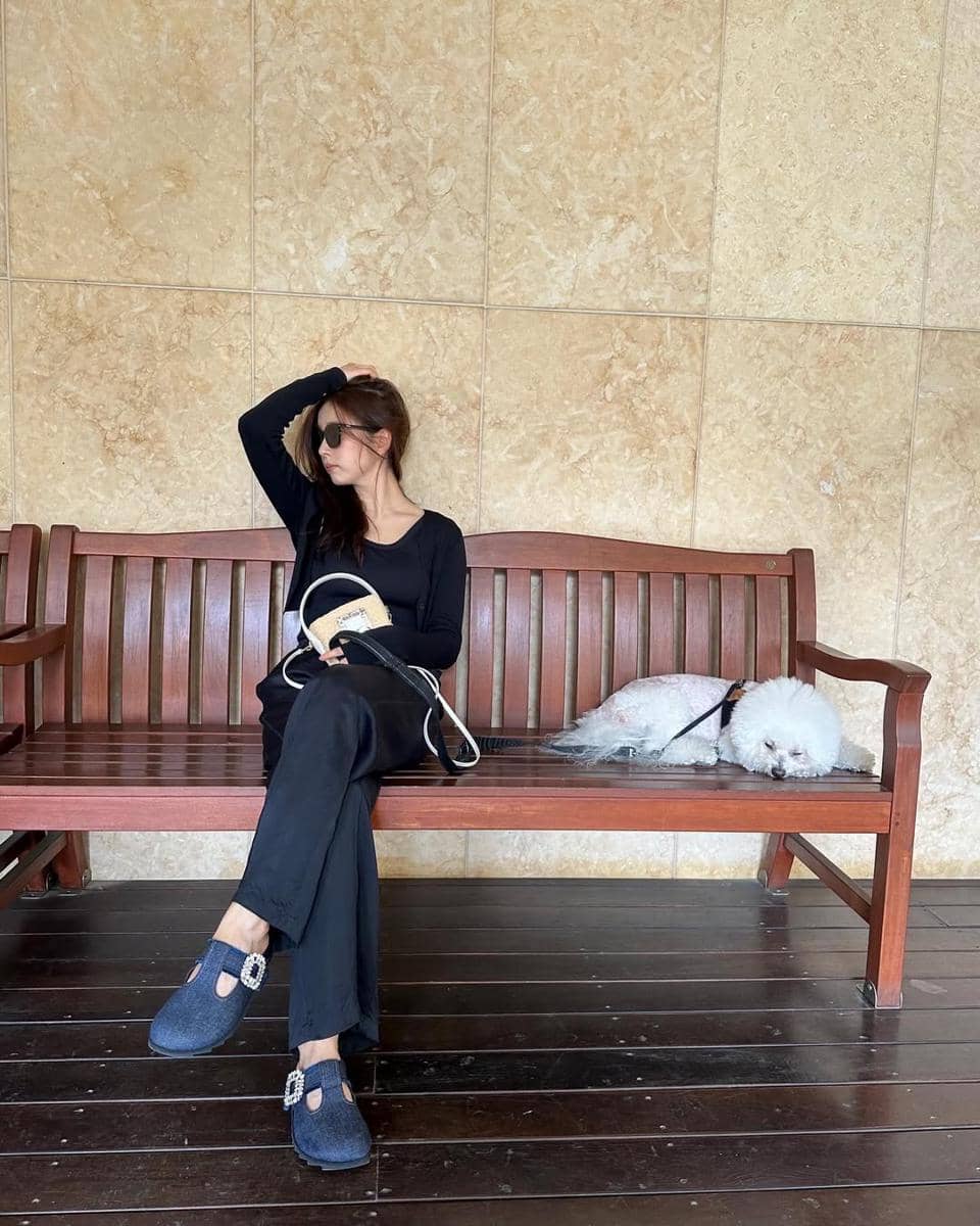 inspirasi outfit ala Shin Sae Kyeong