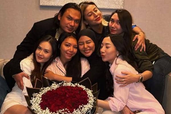 Geng Hanam Kasih Kejutan Ulang Tahun untuk Risya Brabo (instagram.com/keanuagl)