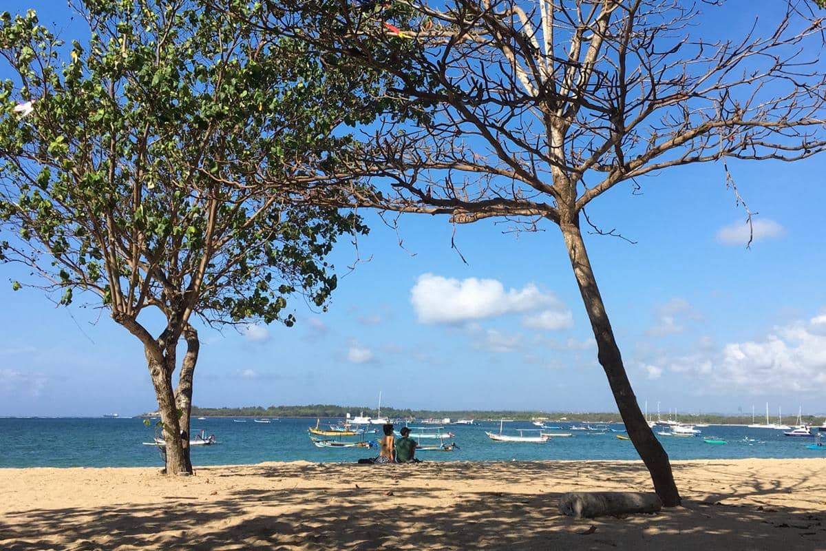 ilustrasi liburan berdua menikmati pantai (dok.pribadi/Natalia Indah)