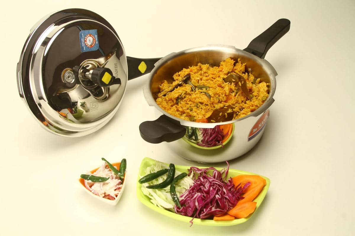 ilustrasi nasi merah