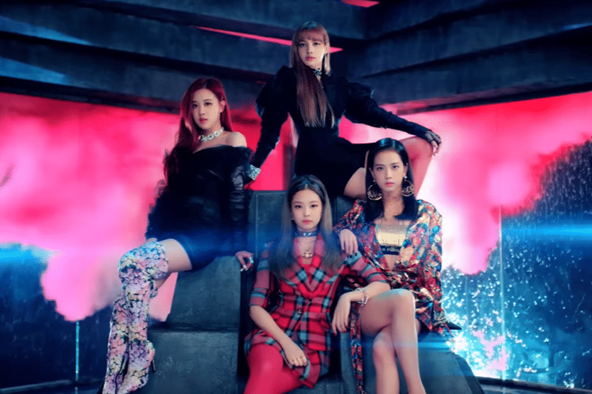BLACKPINK dalam MV "DDU-DU DDU-DU" 