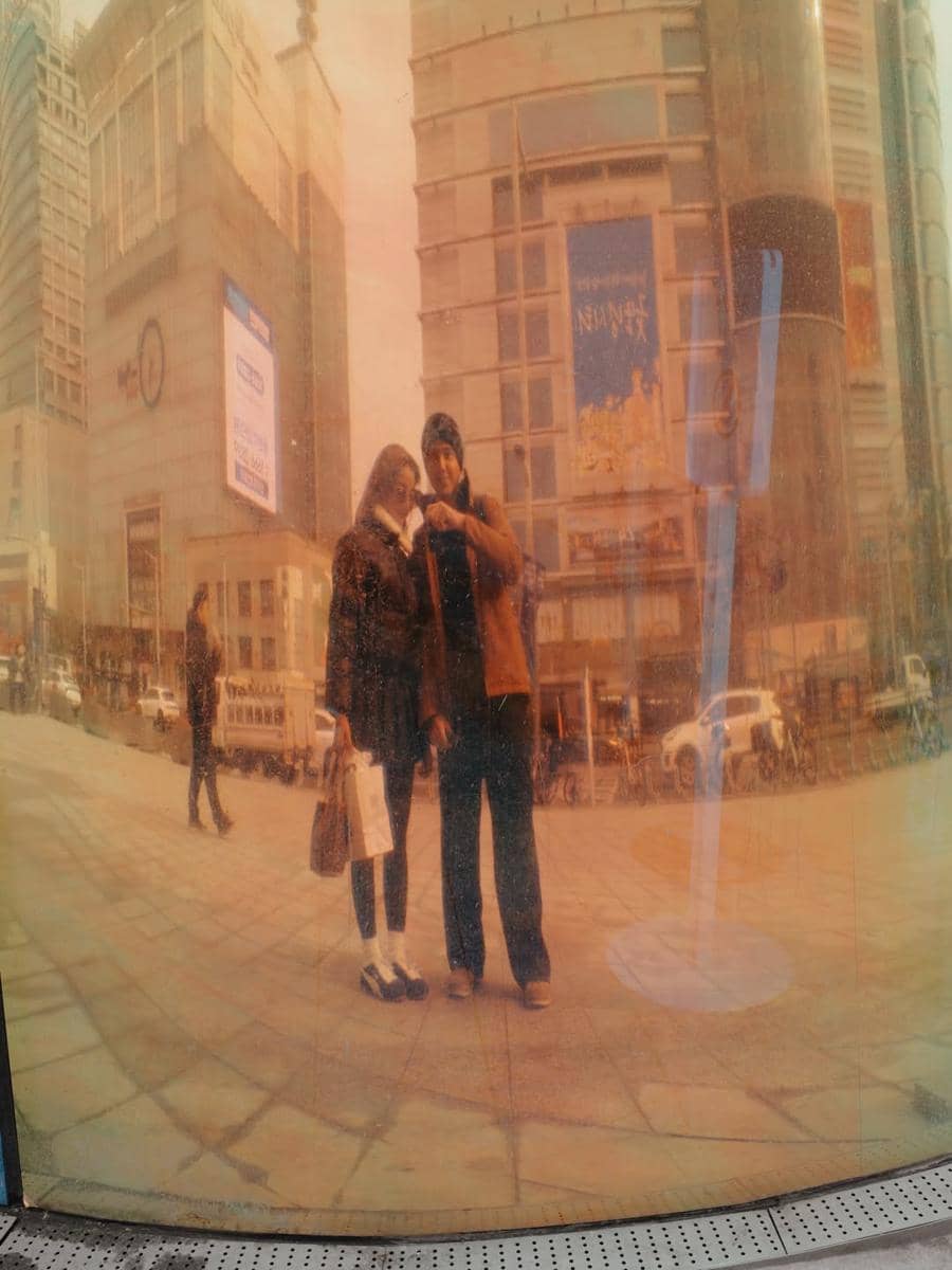 Glenca Chysara jalan-jalan di kawasan Dongdaemun