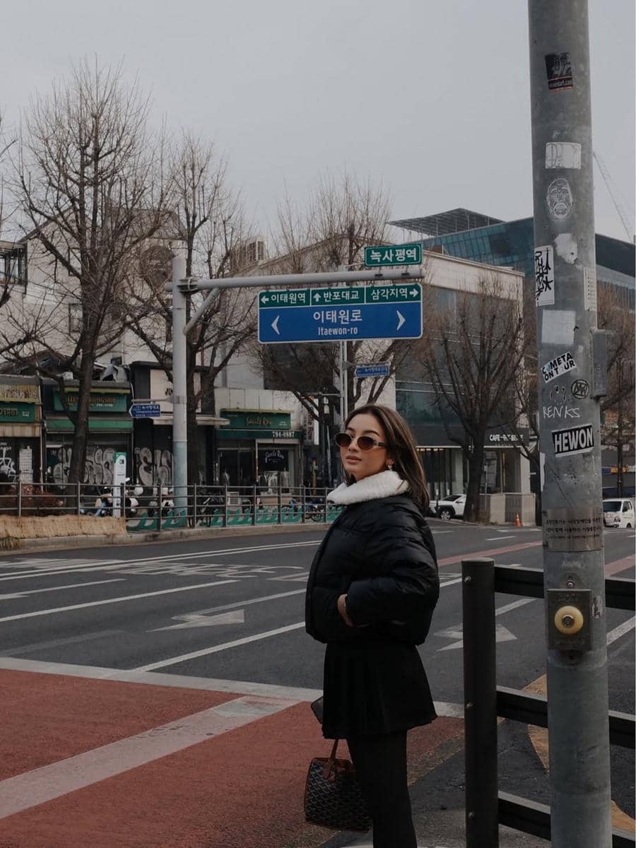 Glenca Chysara jalan-jalan di kawasan Dongdaemun