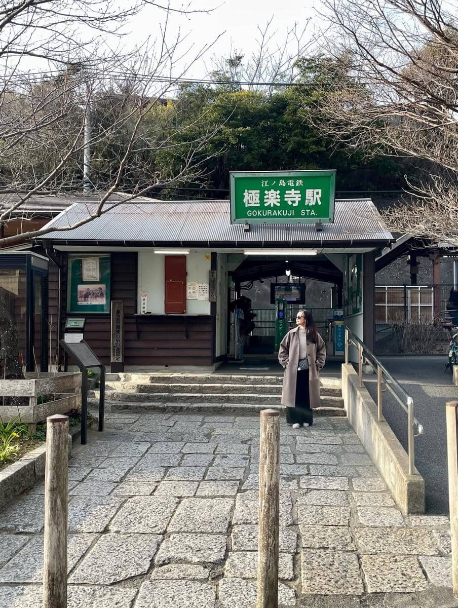 Ersa Mayori dan anak jalan-jalan di Kota Fujisawa