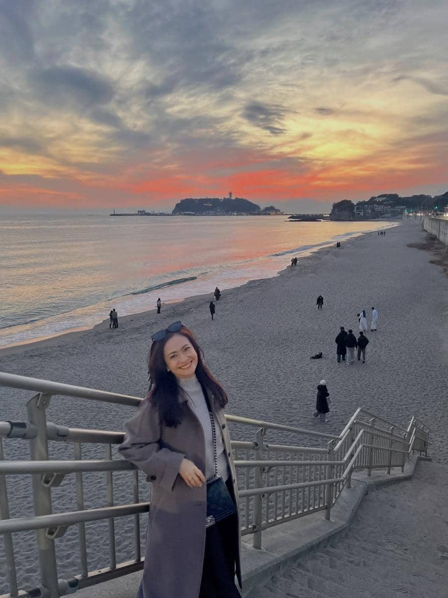 Ersa Mayori dan anak jalan-jalan di Kota Fujisawa