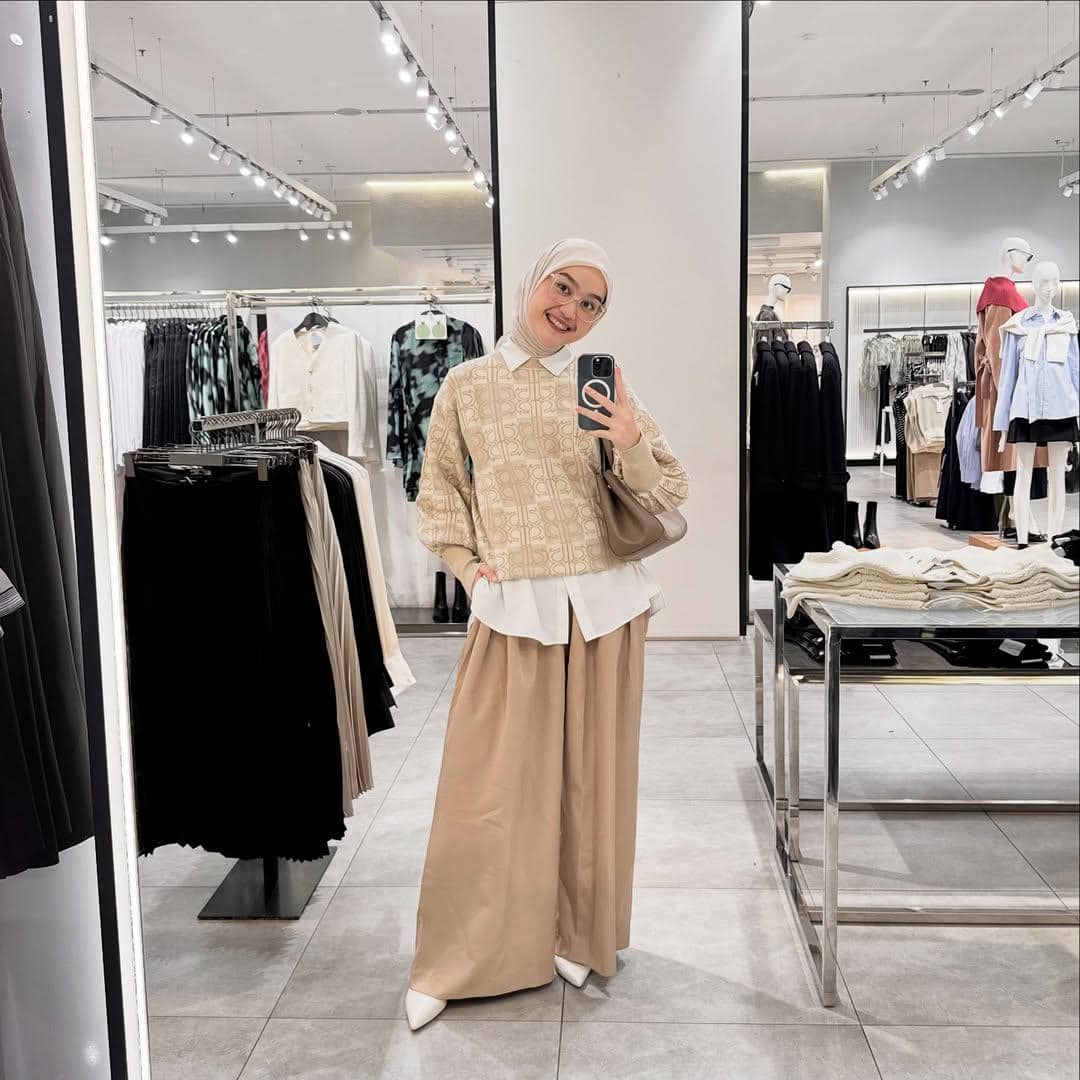  Ide OOTD ala Firyal Aisyah