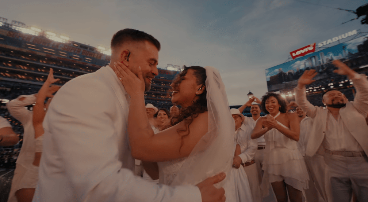 penampilan Bad Bunny