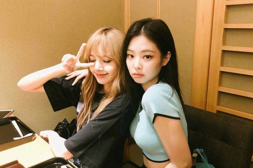Lisa dan Jennie BLACKPINK