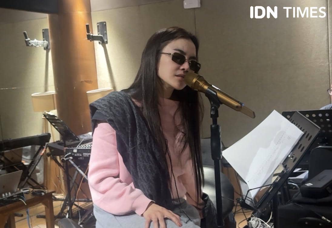 Mahalini saat latihan konser pada Senin (9/2/2026)