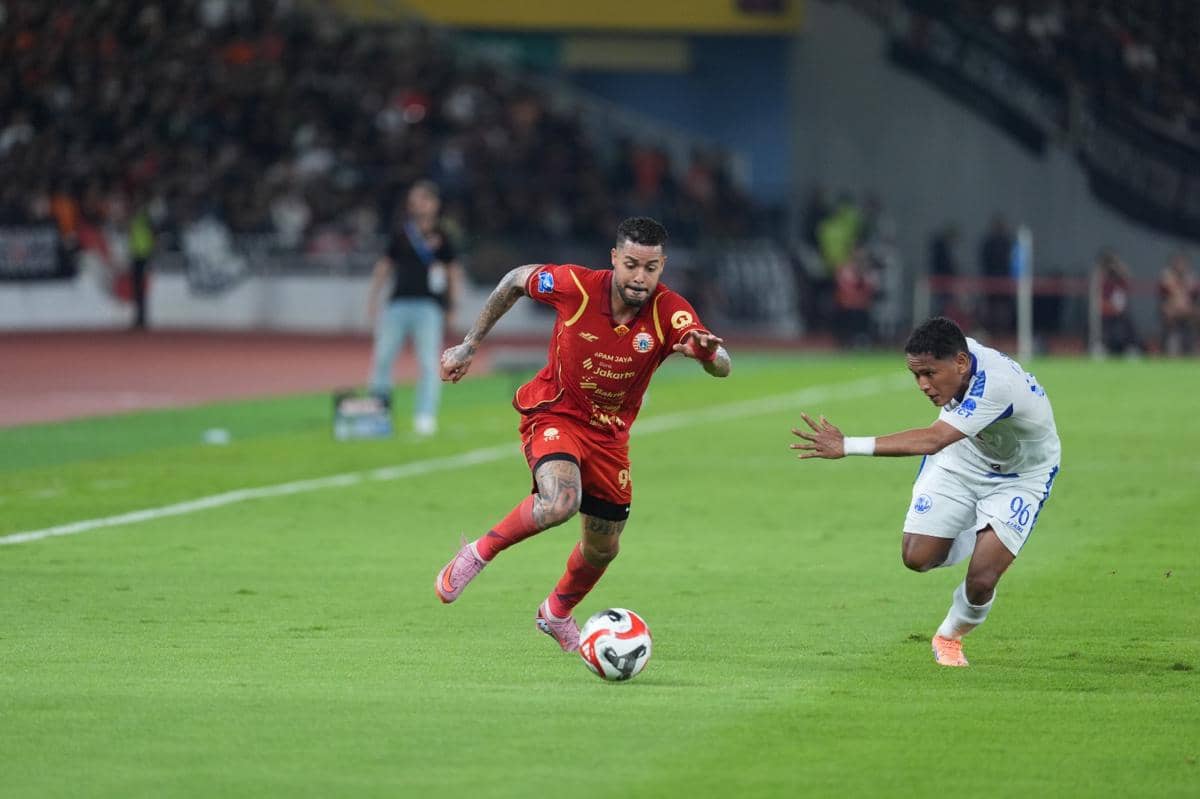 Potret Persija melawan Arema FC di Stadion Utama Gelora Bung Karno, dalam lanjutan Super League 2025/26.