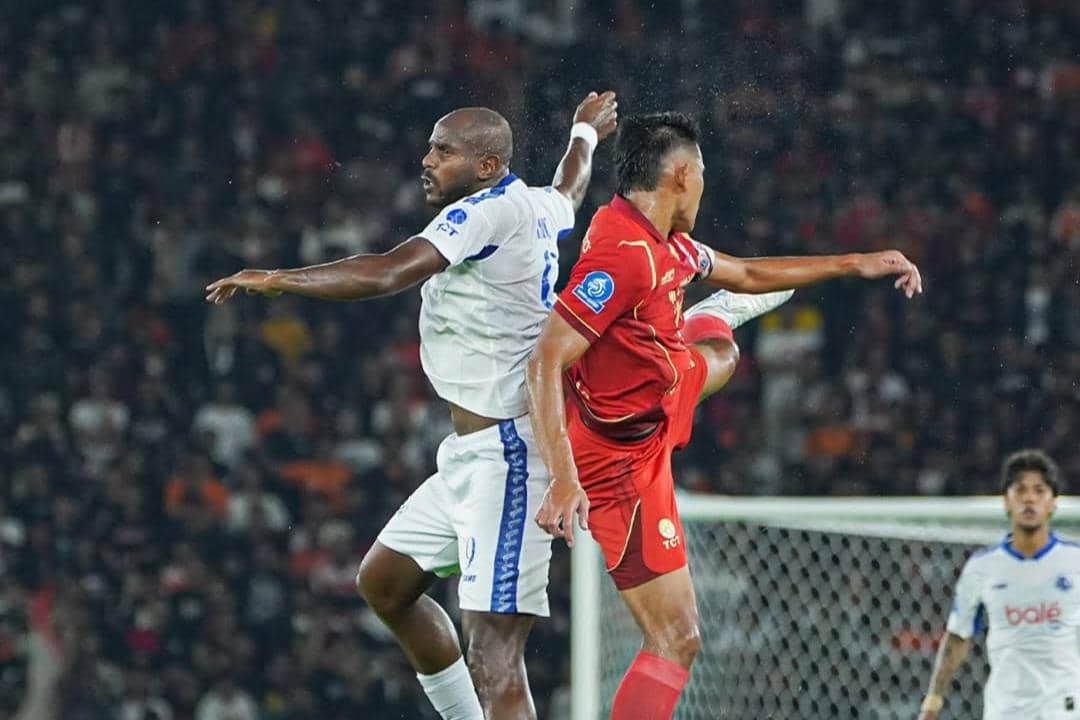 𝐊𝐞𝐦𝐞𝐧𝐚𝐧𝐠𝐚𝐧 𝐃𝐢 𝐃𝐞𝐩𝐚𝐧 𝐌𝐚𝐭𝐚! 🤩🫵 #AremaFC #Aremania #SalamSatuJiwa #BRISuper.heic (1).jpg