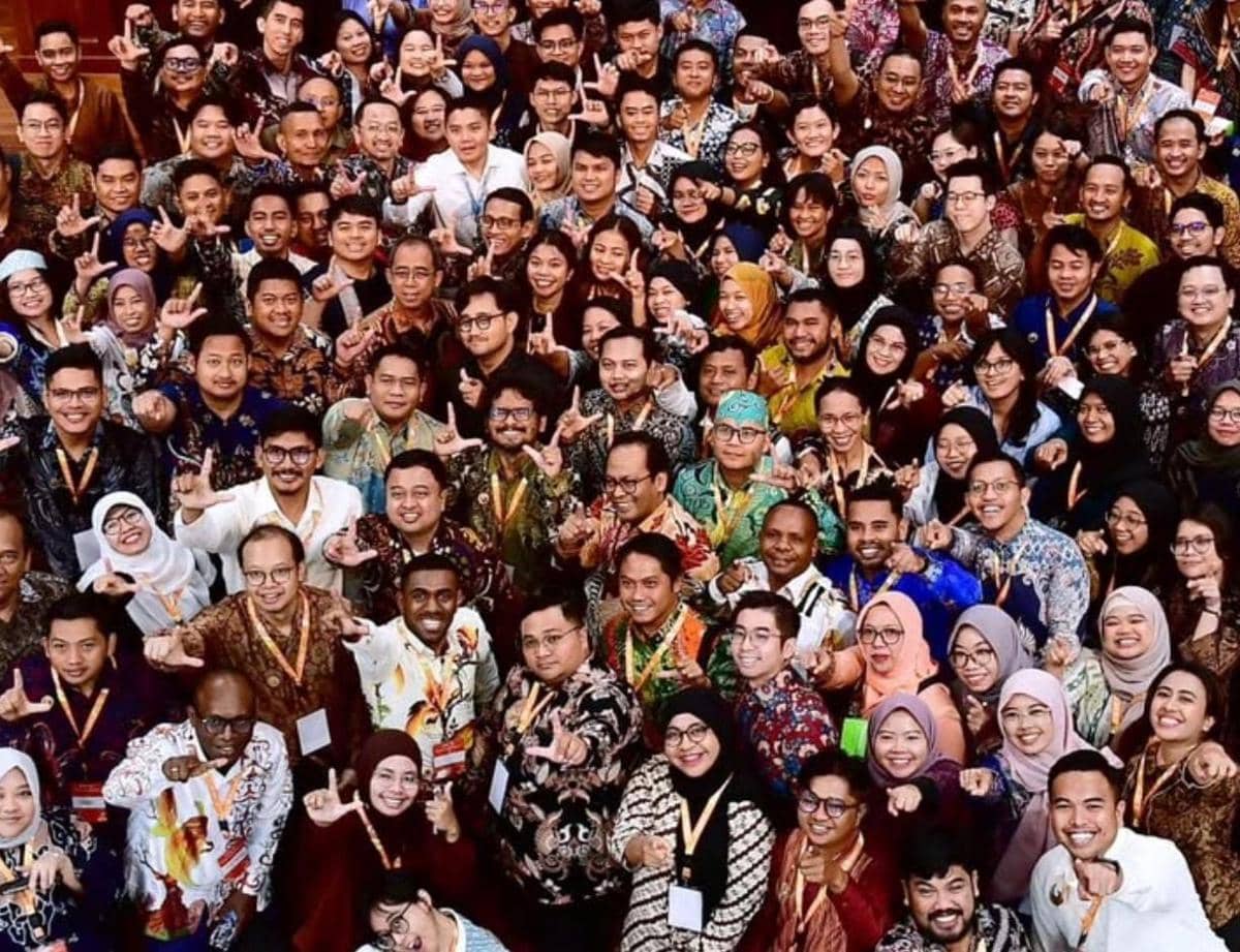 Sekretaris Kabinet, Teddy Indra Wijaya, menerima 200 alumni penerima penerima Beasiswa Lembaga Pengelola Dana Pendidikan (LPDP) RI yang tergabung dalam Mata Garuda (Instagram/@sekretariat.kabinet)