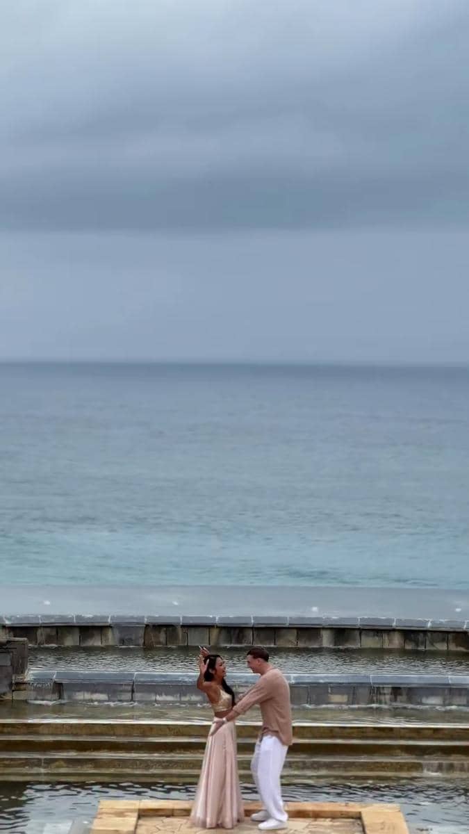 Shanty dilamar sang kekasih