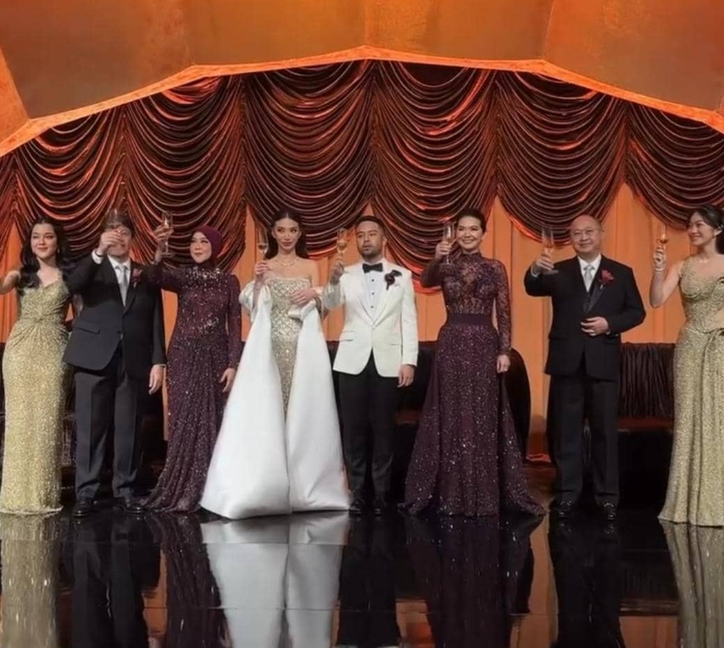 Dekorasi resepsi pernikahan Ranggaz Laksmana dan Angie Prijanto. 