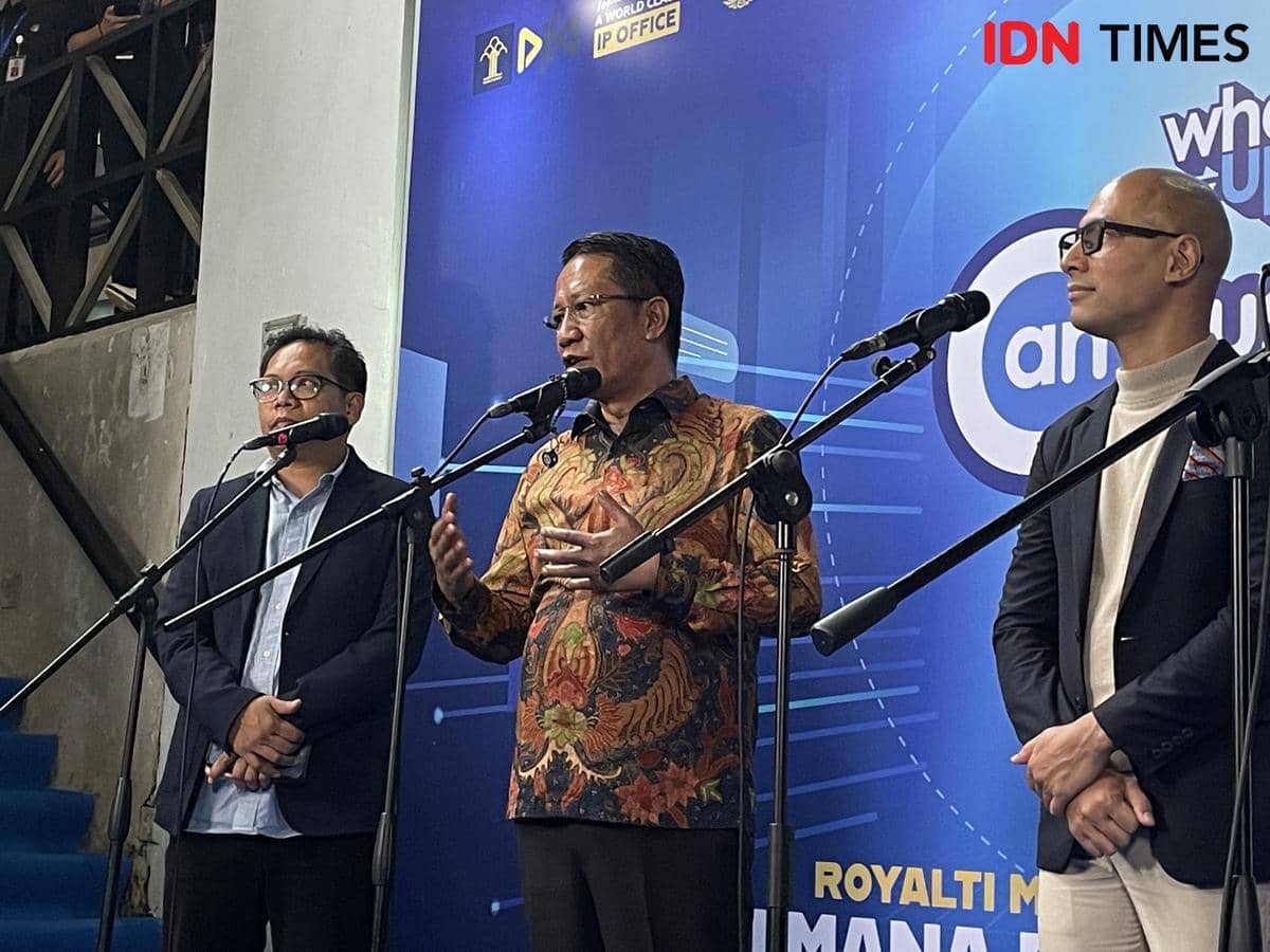 Menteri Hukum Supratman Andi Agtas menyampaikan pandangan dalam acara What’s Up Kemenkum – Campus Calls Out Menteri Hukum di Universitas Indonesia, Depok, Senin (9/2/2026). (IDN Times/Yovita Arnelia)