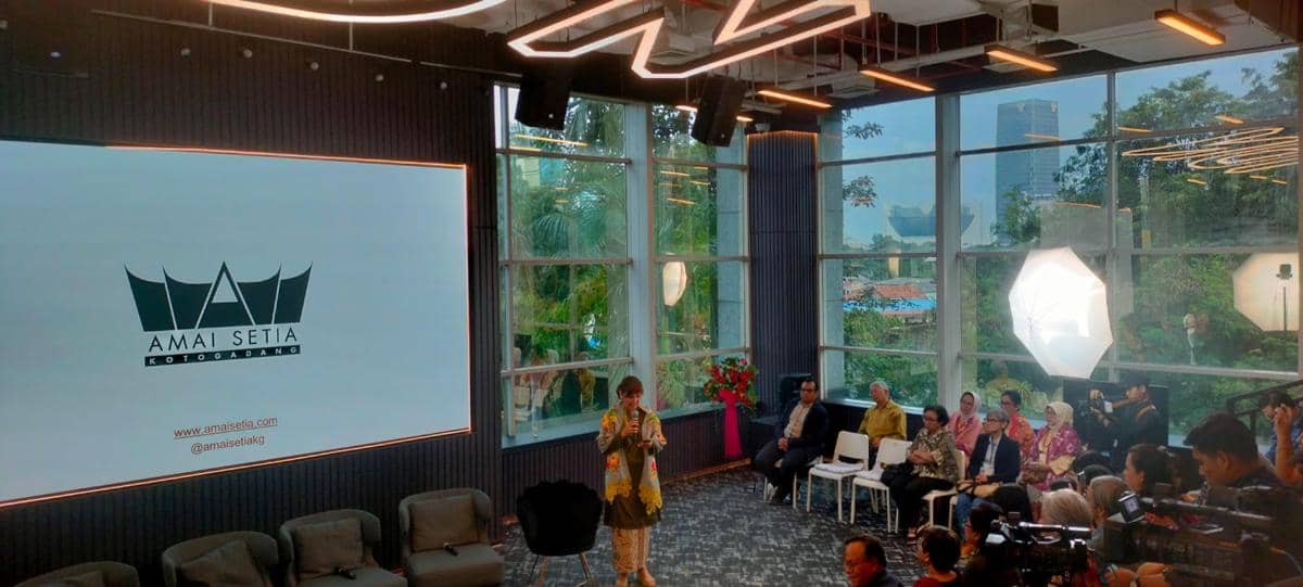 3 Wajah Roehana Koeddoes Trini Tambu