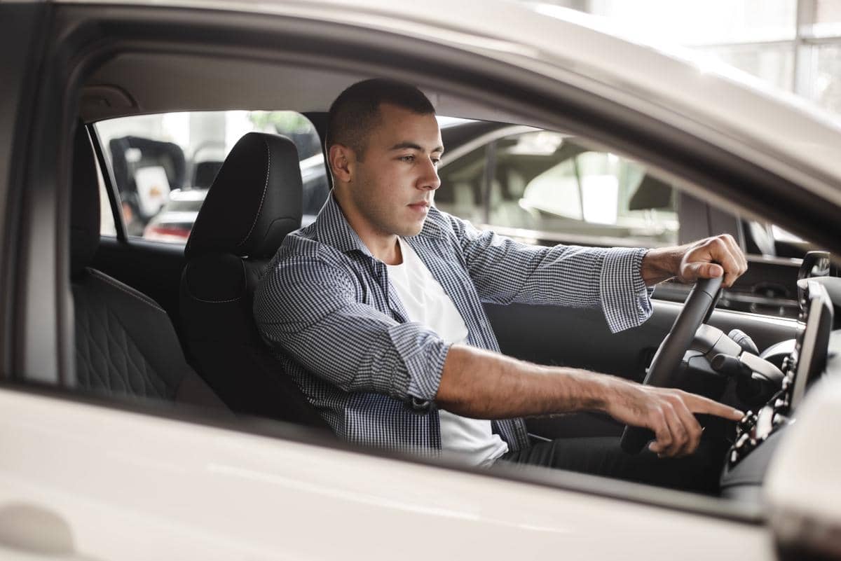 Yuk! Intip Karakter Seseorang dari Cara Dia Memarkir Mobil