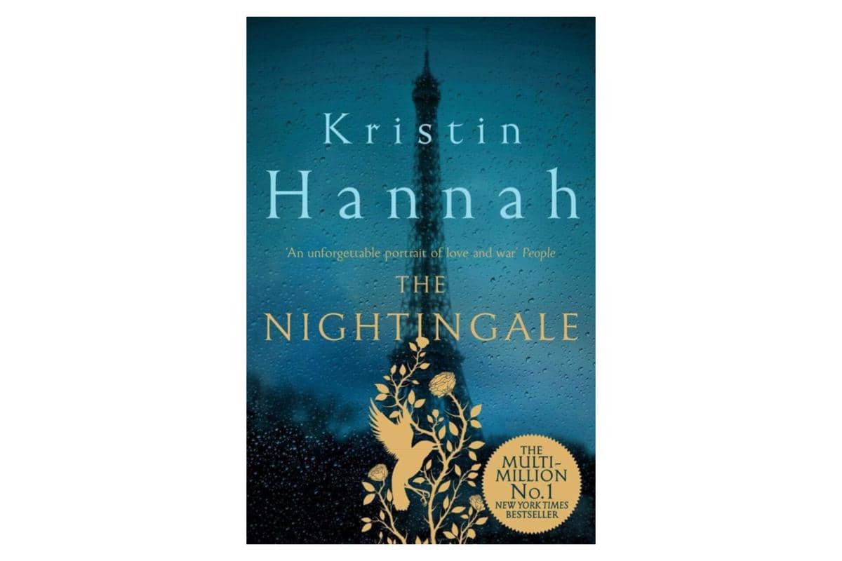 cover buku The Nightingale