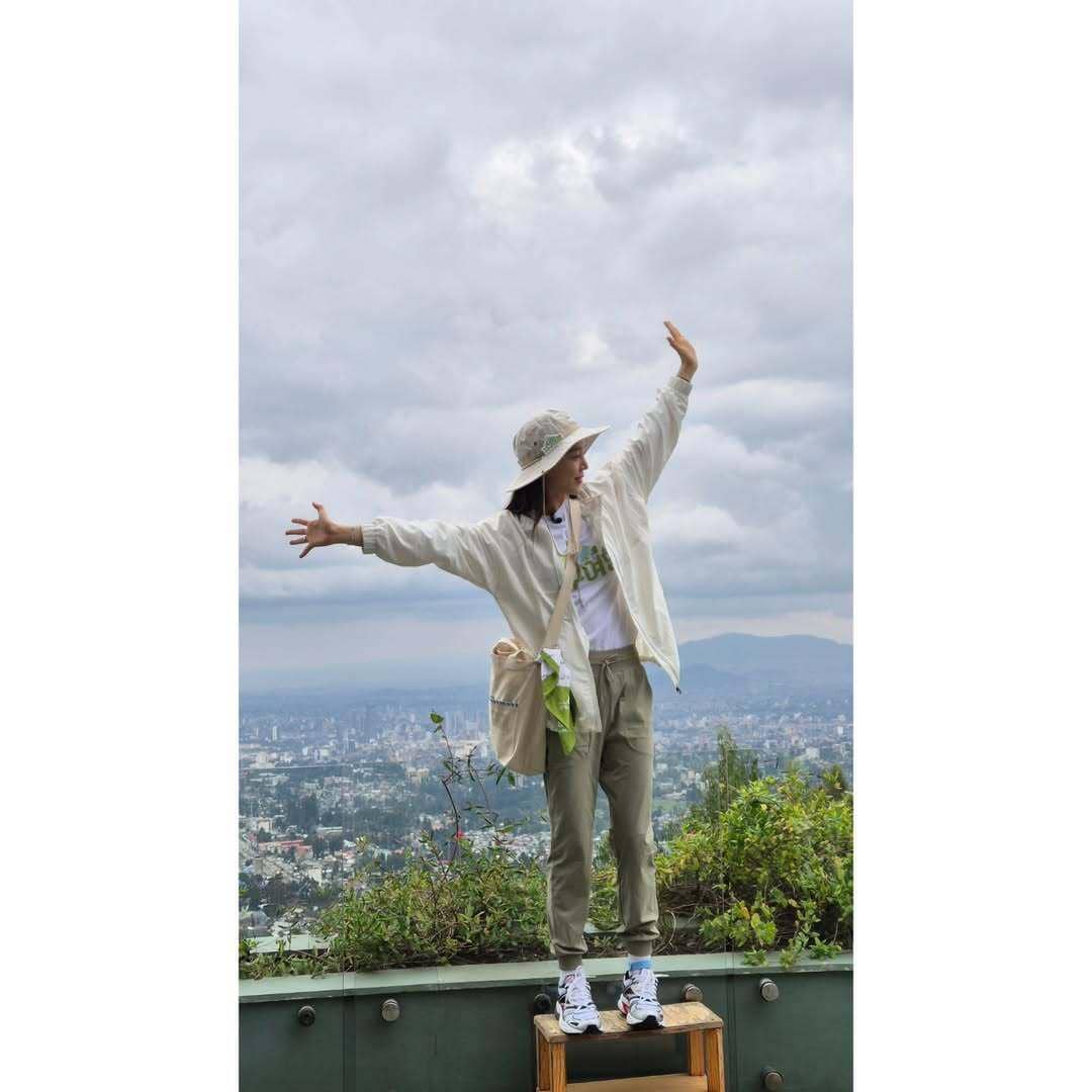 inspirasi mix and match ala Shin Hae Sun