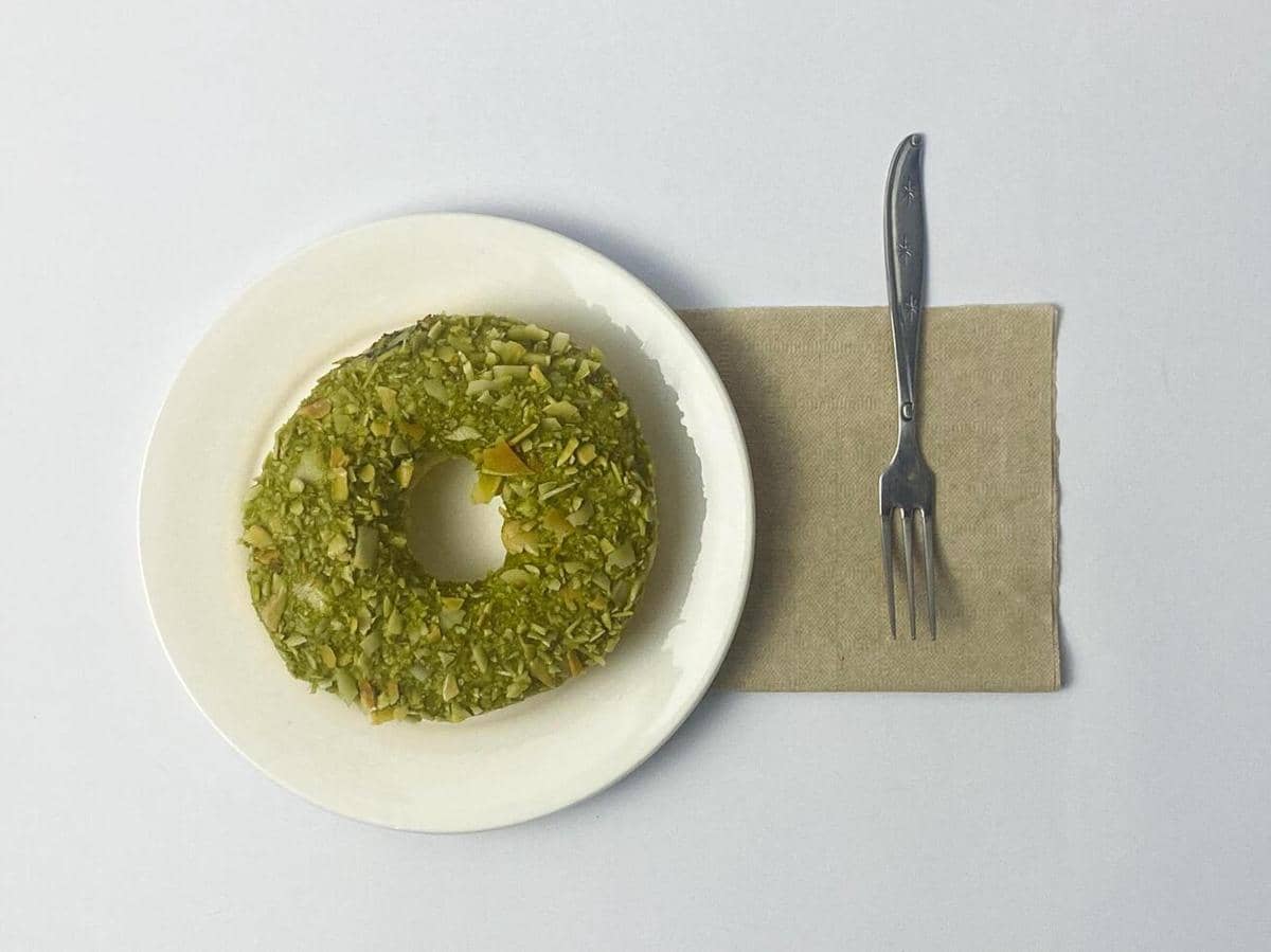ilustrasi donat topping matcha