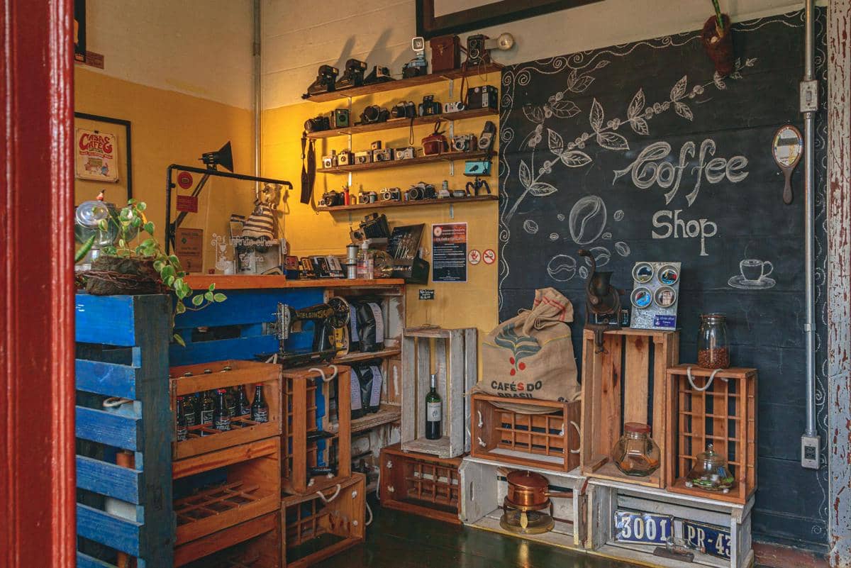 Ilustrasi interior kafe bergaya vintage