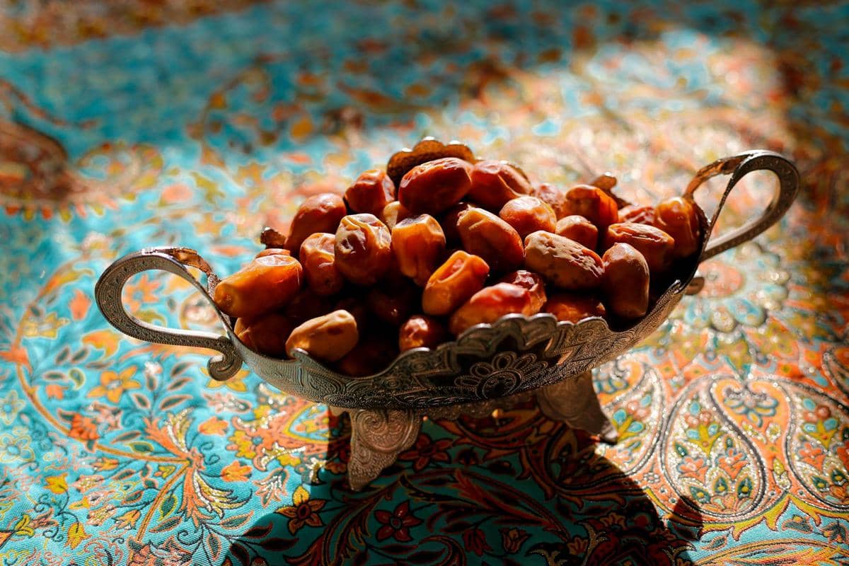 ilustrasi buah kurma