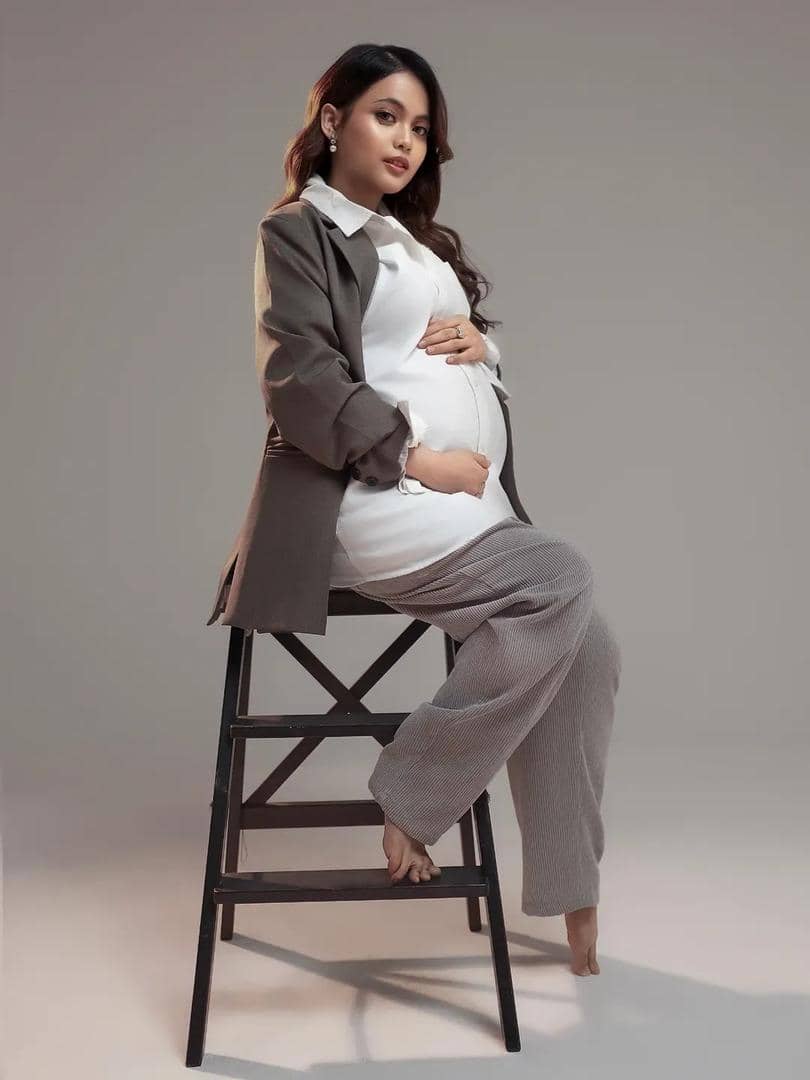 Seleb akan jadi ibu pertama kali di tahun 2026