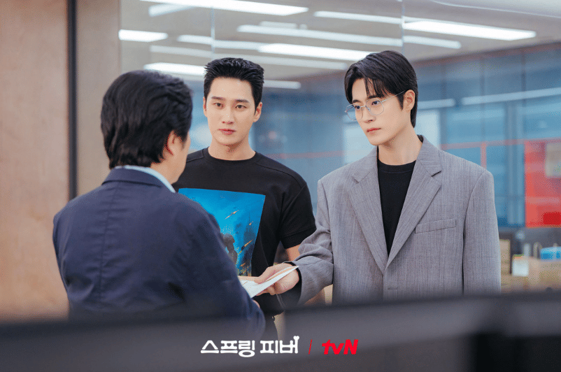 Ahn Bo Hyun dan Cha Seo Won di drama Spring Fever