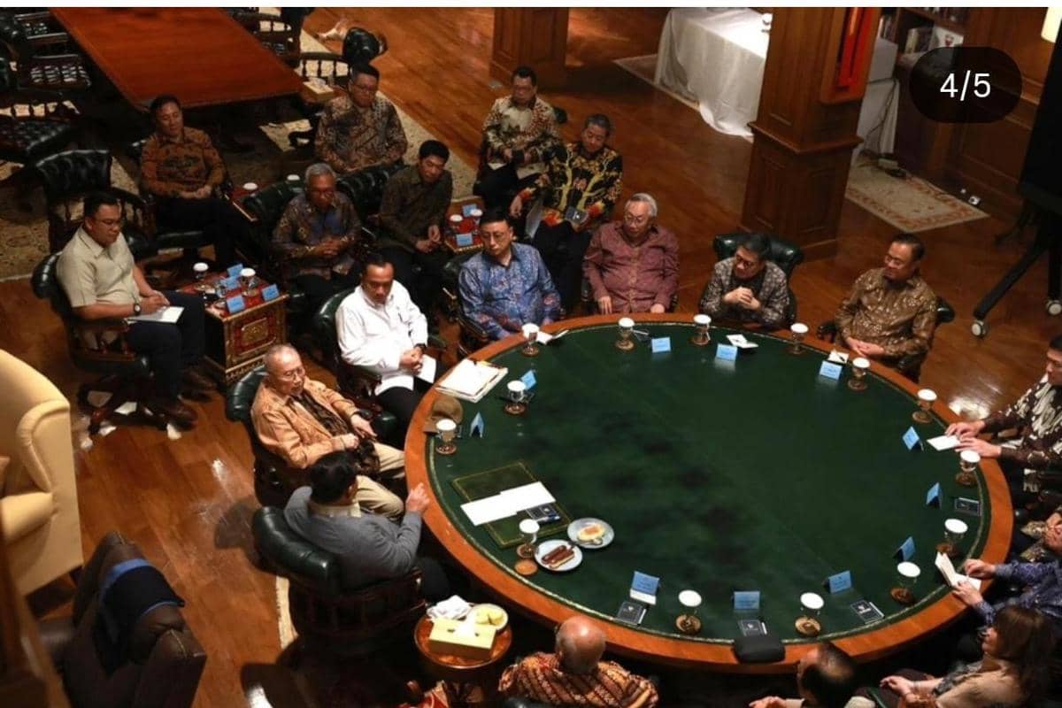 Pengusaha Sambangi Prabowo di Hambalang, Bahas Lapangan Kerja