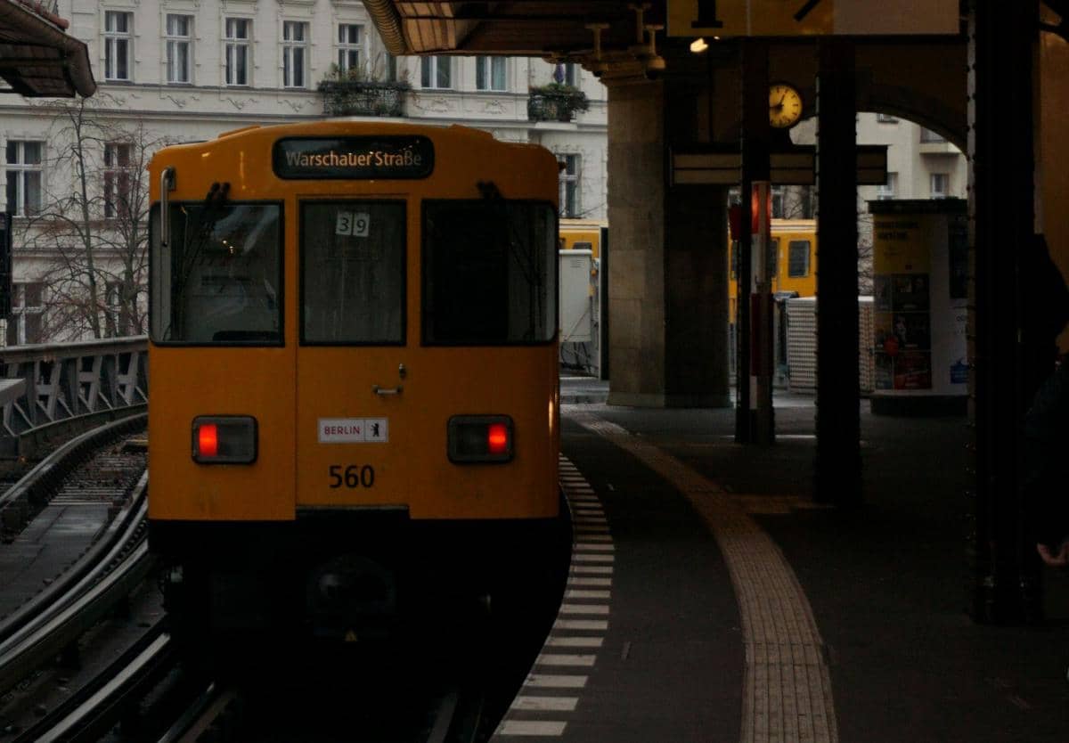 ilustrasi kereta di Berlin, Jerman