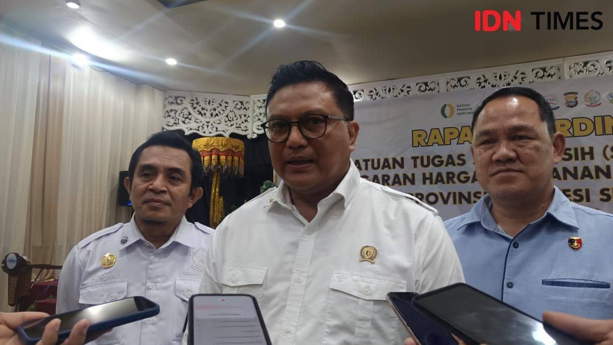Direktur Pengawasan Penerapan Standar Keamanan dan Mutu Pangan Badan Pangan Nasional, Brigadir Jenderal Polisi Hermawan, usai Rapat Koordinasi Satgas Saber Pangan di Kanwil Bulog Sulselbar, Selasa (10/2/2026). (IDN Times/Asrhawi Muin) 