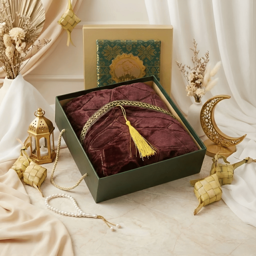 Al Jeddah Paket Hampers Sejadah Turki. (shopee.co.id/AL JEDDAH Official Store)